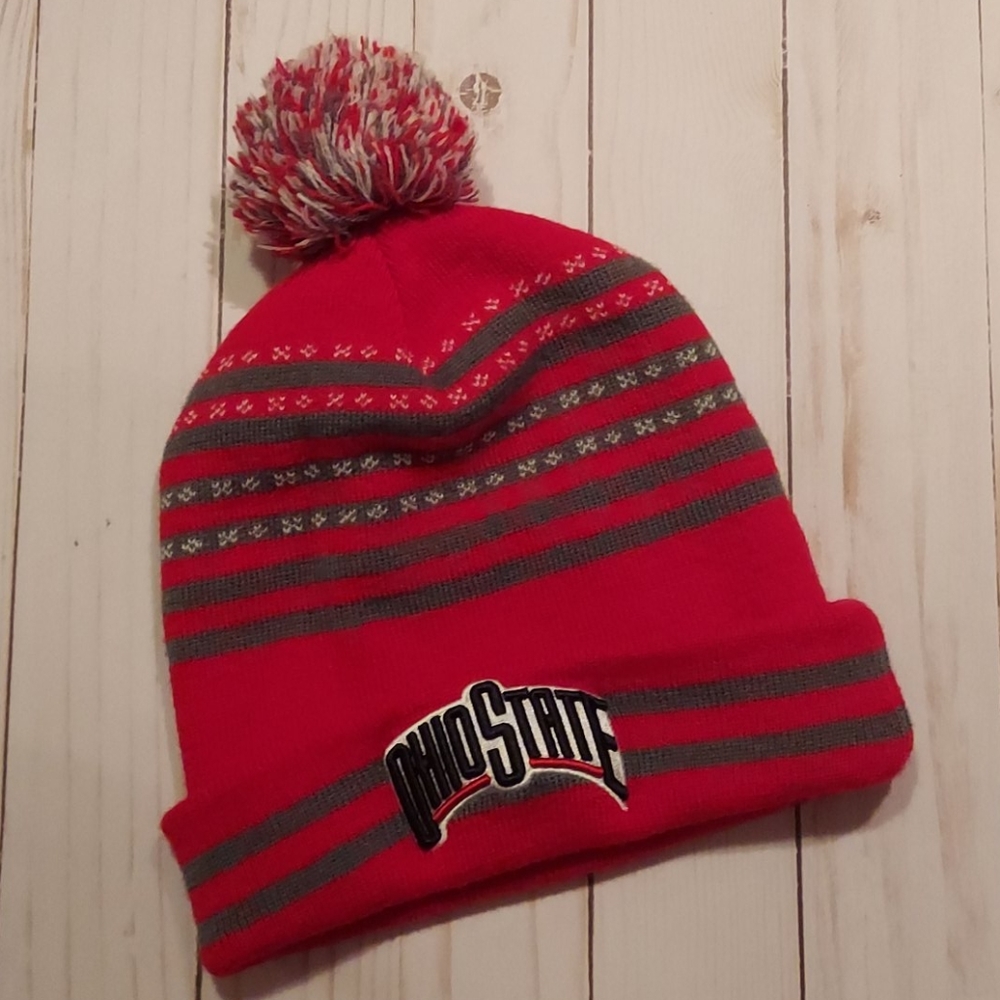 The Ohio State University winter cap pom Buckeyes